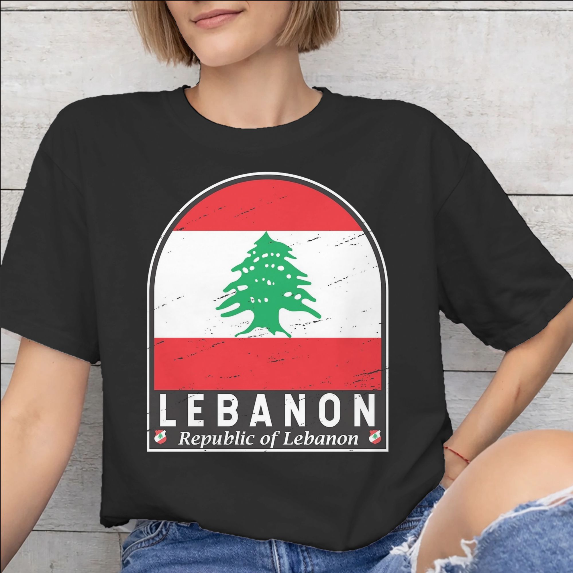 Women Accessories Lebanon - تي شيرت بتصميم قلب علم لبنان