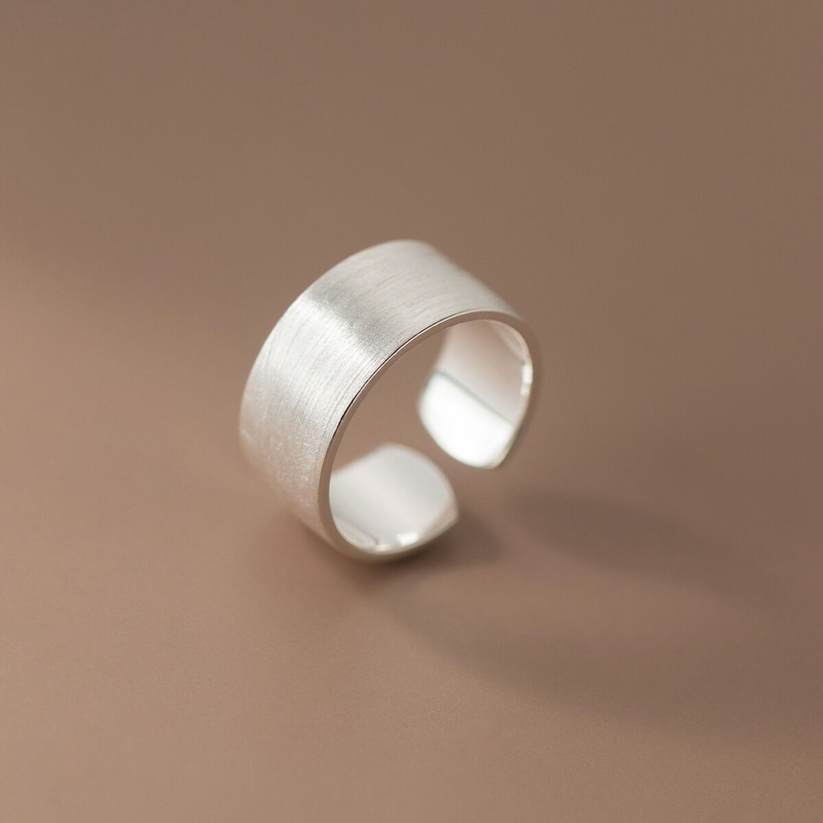 Women Accessories Drawing - خواتم عصرية من الفضة الإسترليني عيار