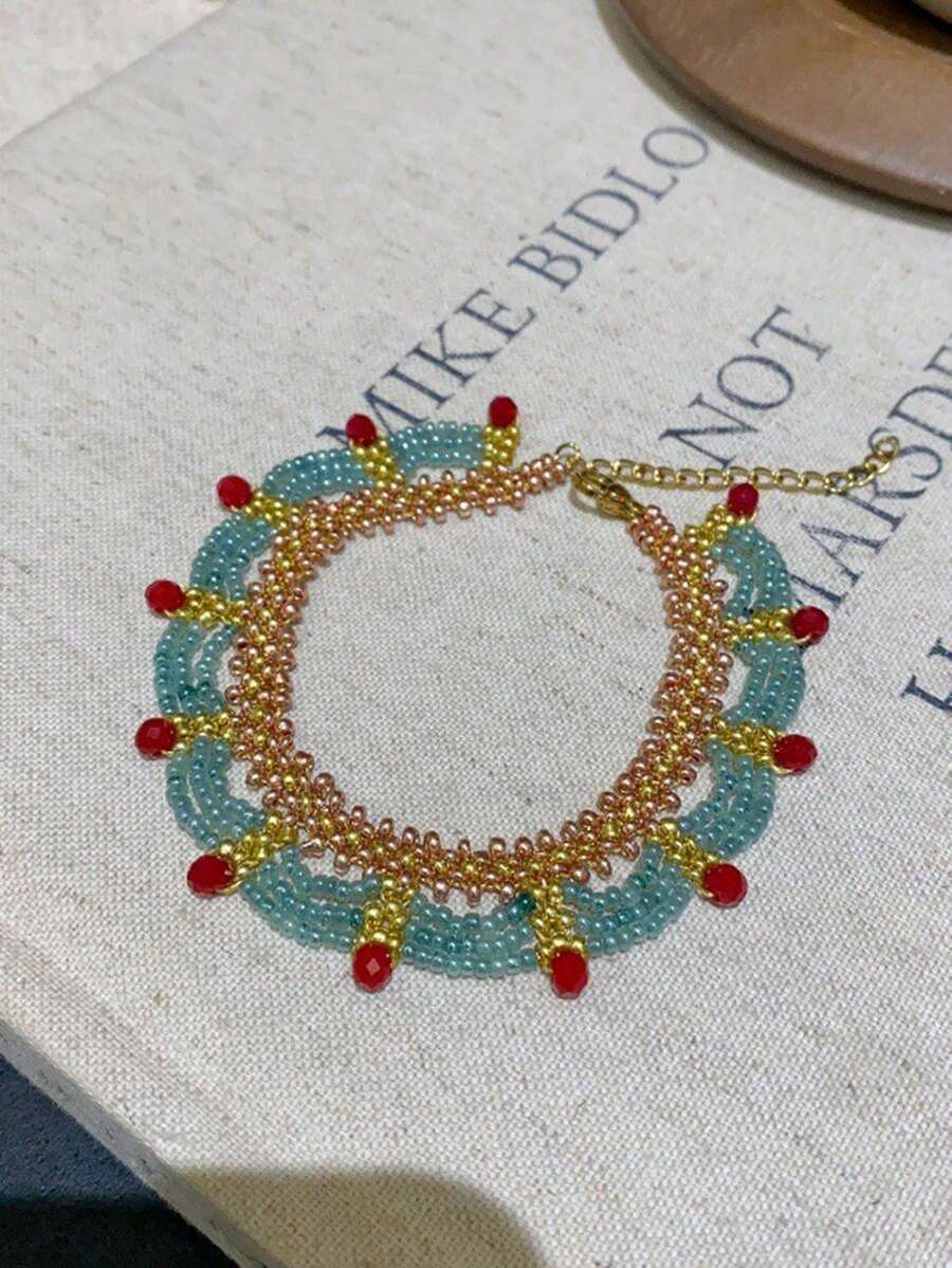 Layered Necklace Set - مجموعة أساور مطرزة يدويًا متعددة الطبقات