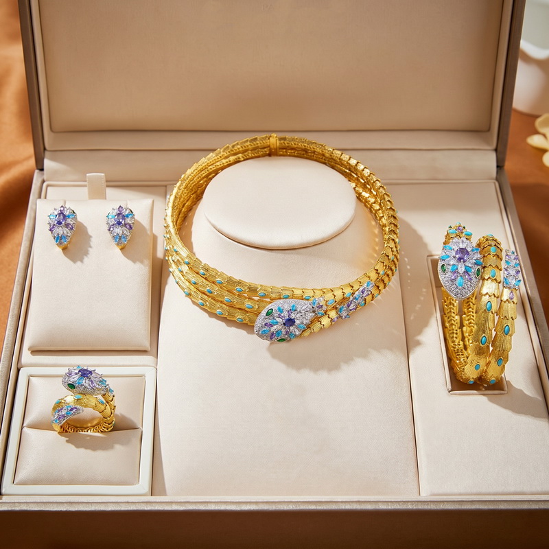 أطقم مجوهرات أوروبية وأمريكية: - مراجعة Layered Necklace Set وسعره