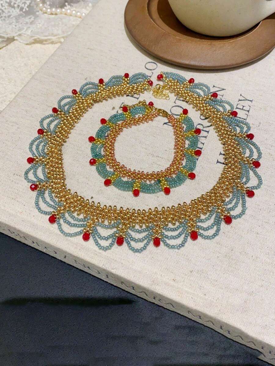 مجموعة أساور مطرزة يدويًا متعد - مراجعة Layered Necklace Set وسعره